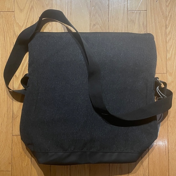 Brand New Bench Insulated Cooler Lunch Bag - Picture 3 of 8